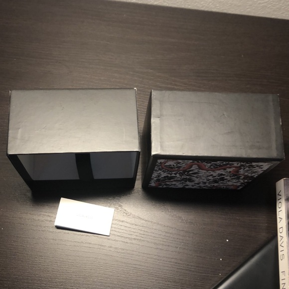 Empty Gucci jewelry box and mini booklet - Picture 7 of 7